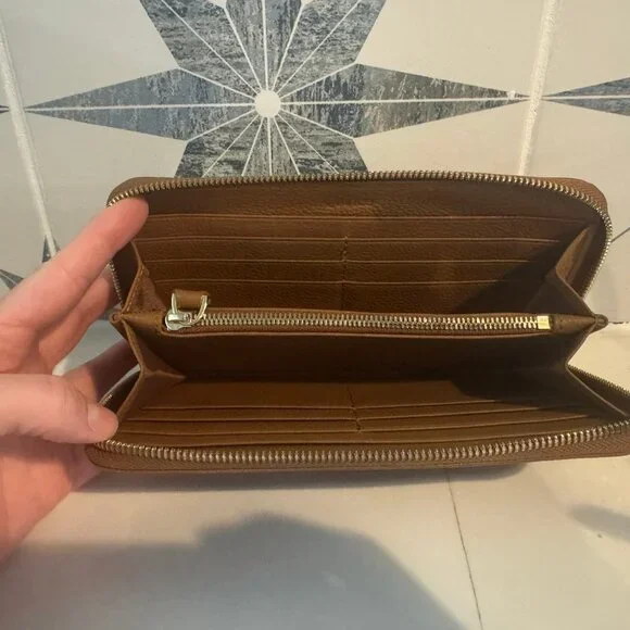 Quince Italian Pebbled Leather Continental Wallet (Camel) - Picture 3 of 8